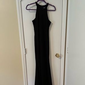 Lulu’s black formal dress